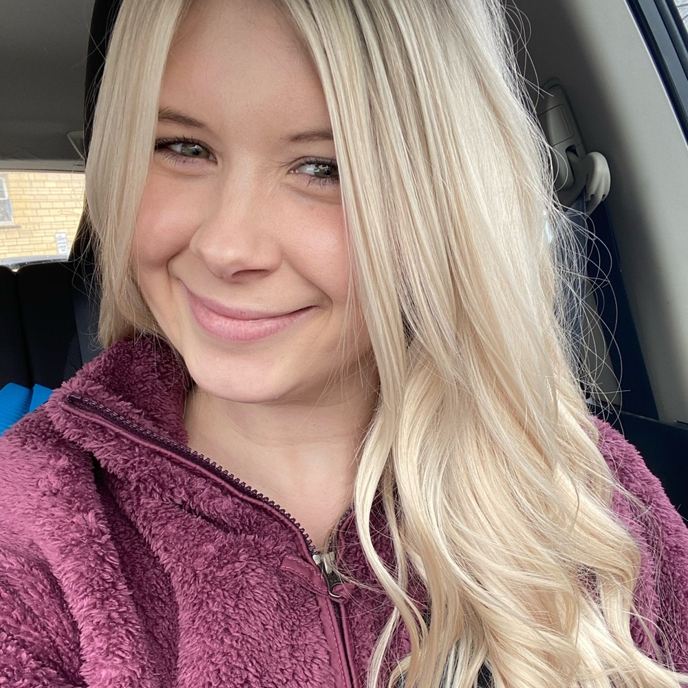 Meet your Posher, Ashley